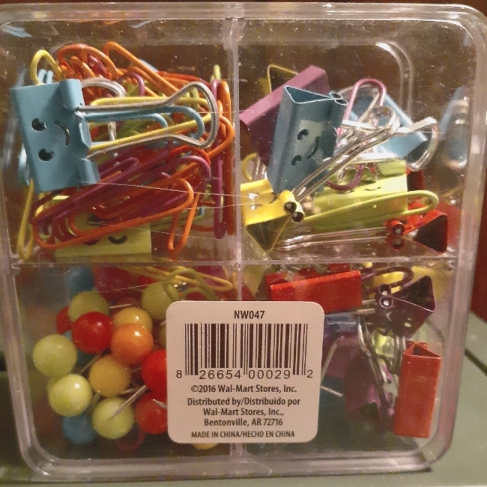 Pen + Gear Clips Pushpins